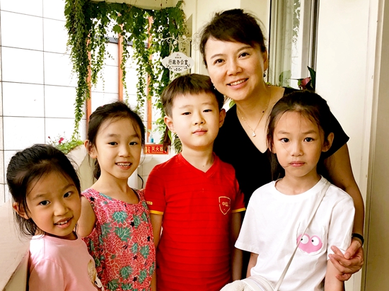 工作照01_副本.jpg 916462829654404409