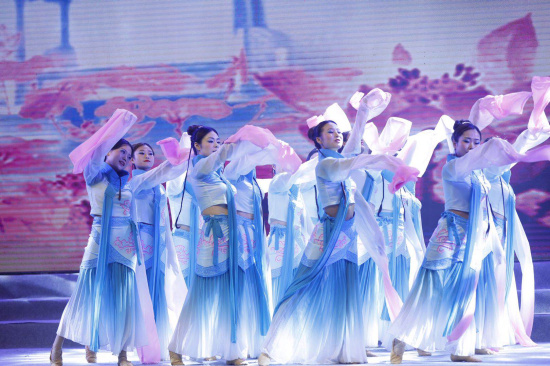 图为节目古典舞《采薇》.jpg 916462829654432483