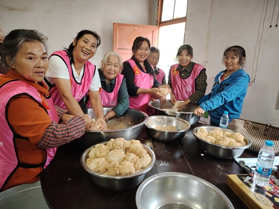 打糍粑 (2).jpg 916462829654479449