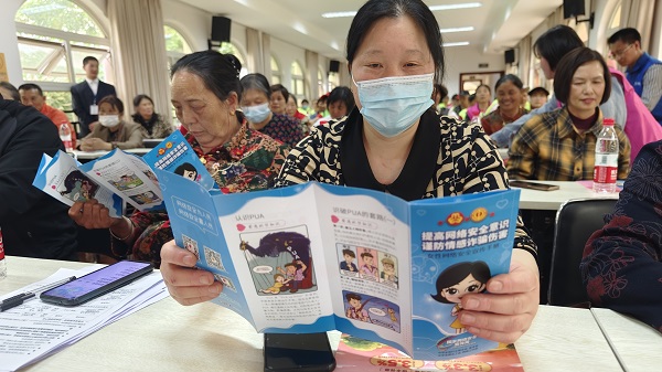 932abf05e6a9ccf679a9d59a04fd189.jpg 916462829654477095