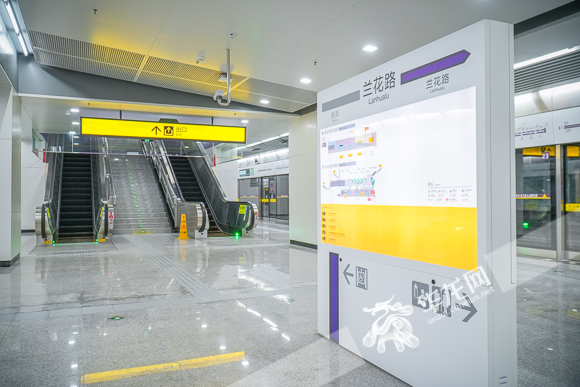 5、轨道10号线兰花路站站台。华龙网 首席记者 李裕锟 摄 916462829654850781