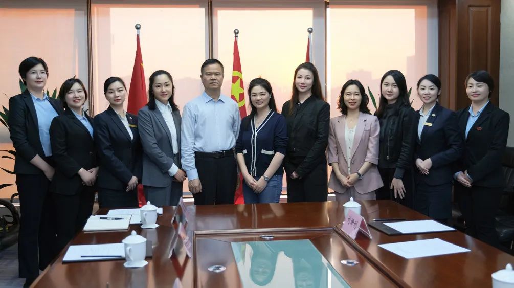 渝北区妇联主席朱燕一行赴银鑫世纪酒店调研2