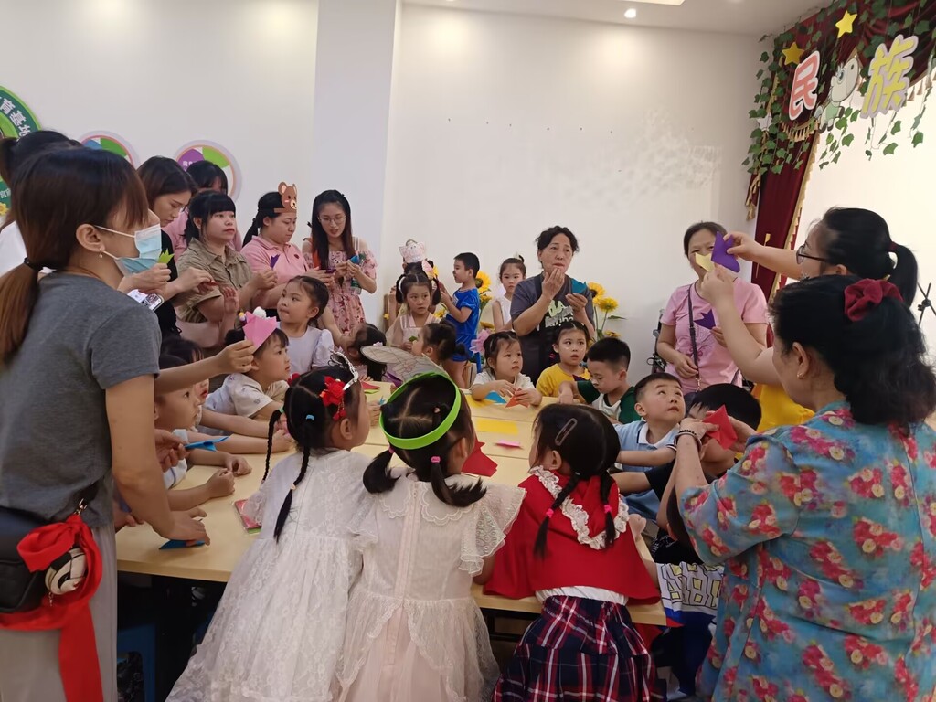 EBE935B353B8208C2A4E8D2732C004BD