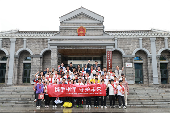 438cc69002d48864ea5a9d0383c25ae