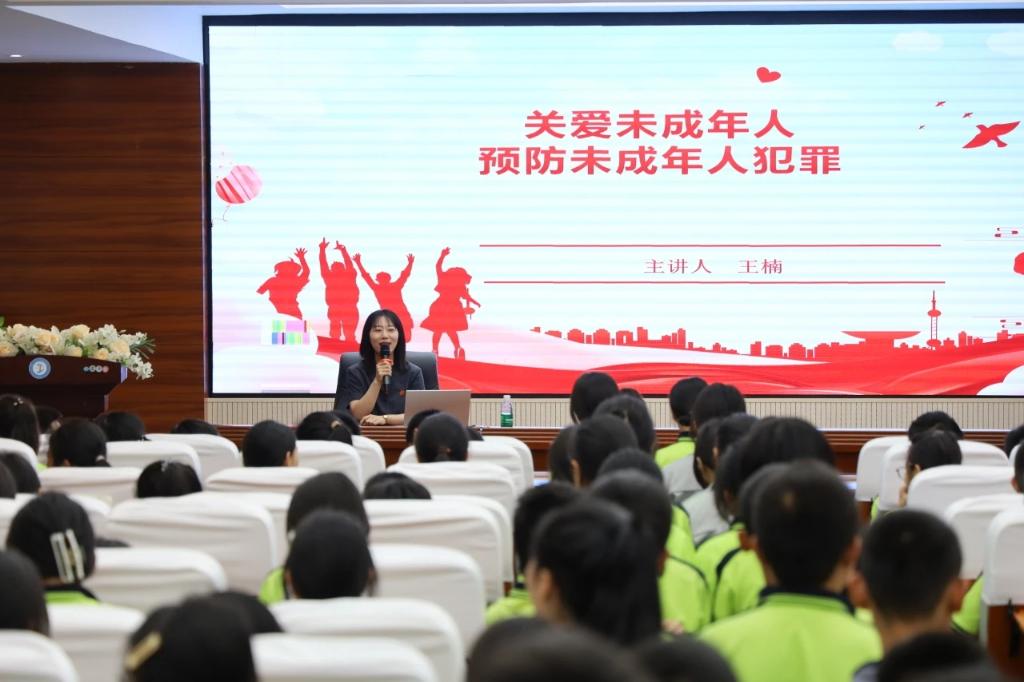 F8C27F89EEB08A2B69B7FC9B0B2591FA