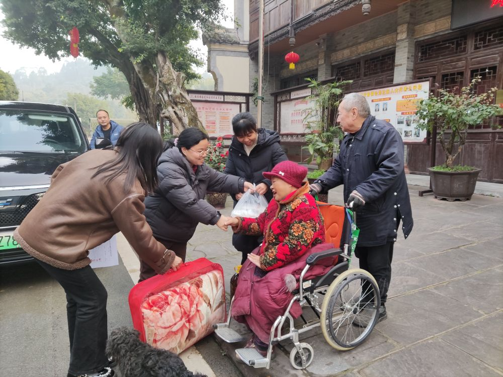 Cropped by 华龙芯 2025-01-26 16:26:48