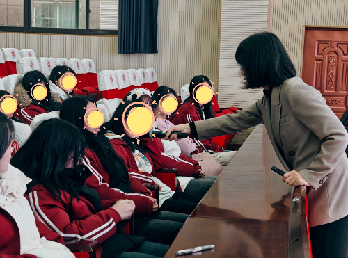 Cropped by 华龙芯 2025-03-28 11:08:35