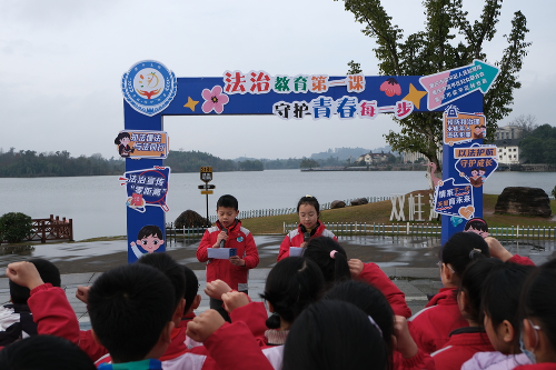 Cropped by 华龙芯 2025-05-06 10:28:53