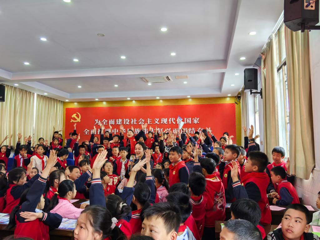 六一法治宣传教育进校园活动4