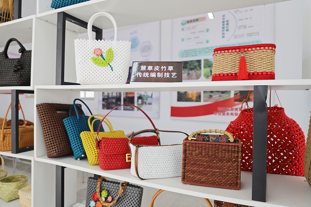 b462293f5a36565e1527c3756436f1f6